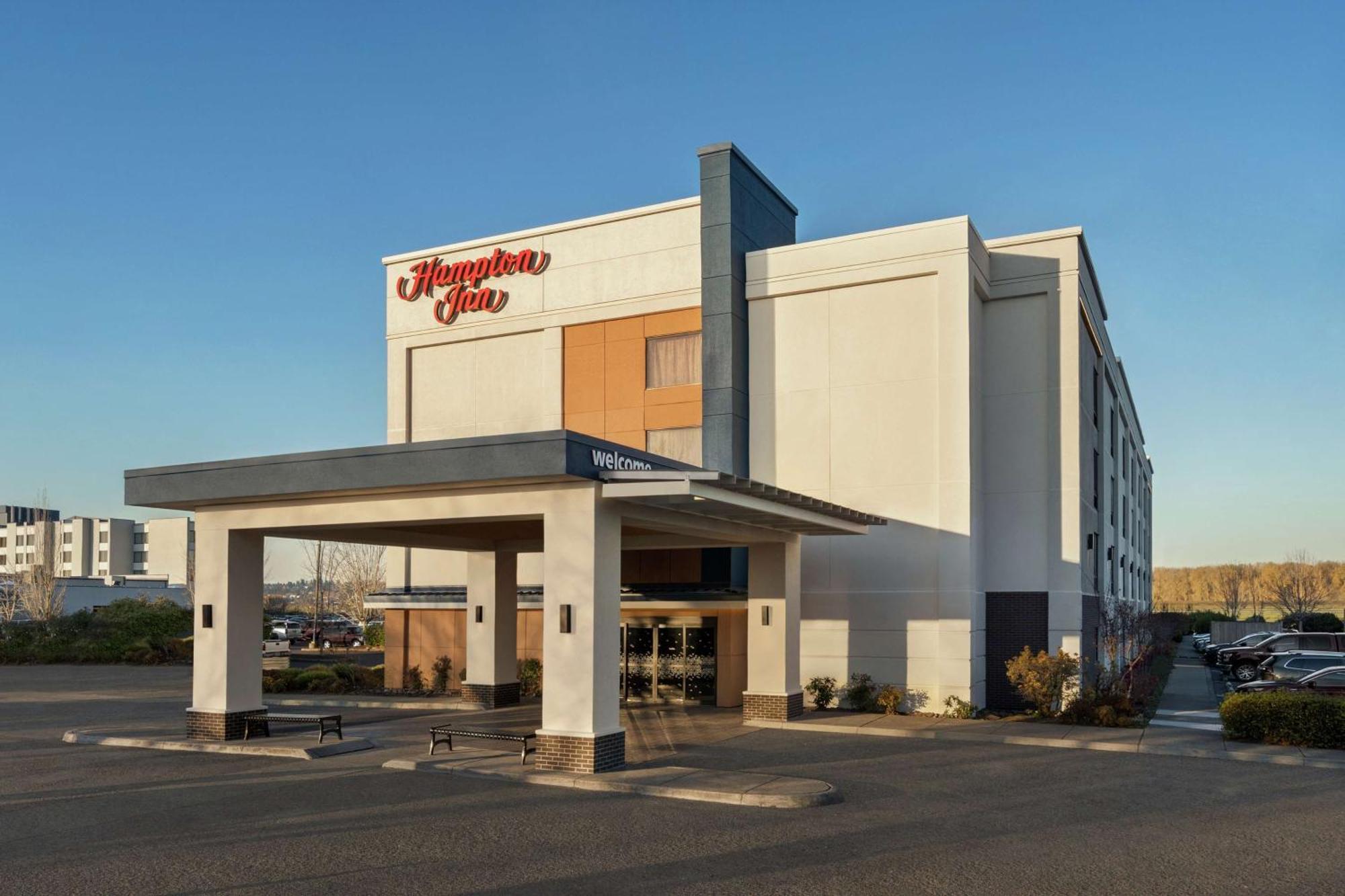 Hampton Inn Portland Airport Kültér fotó