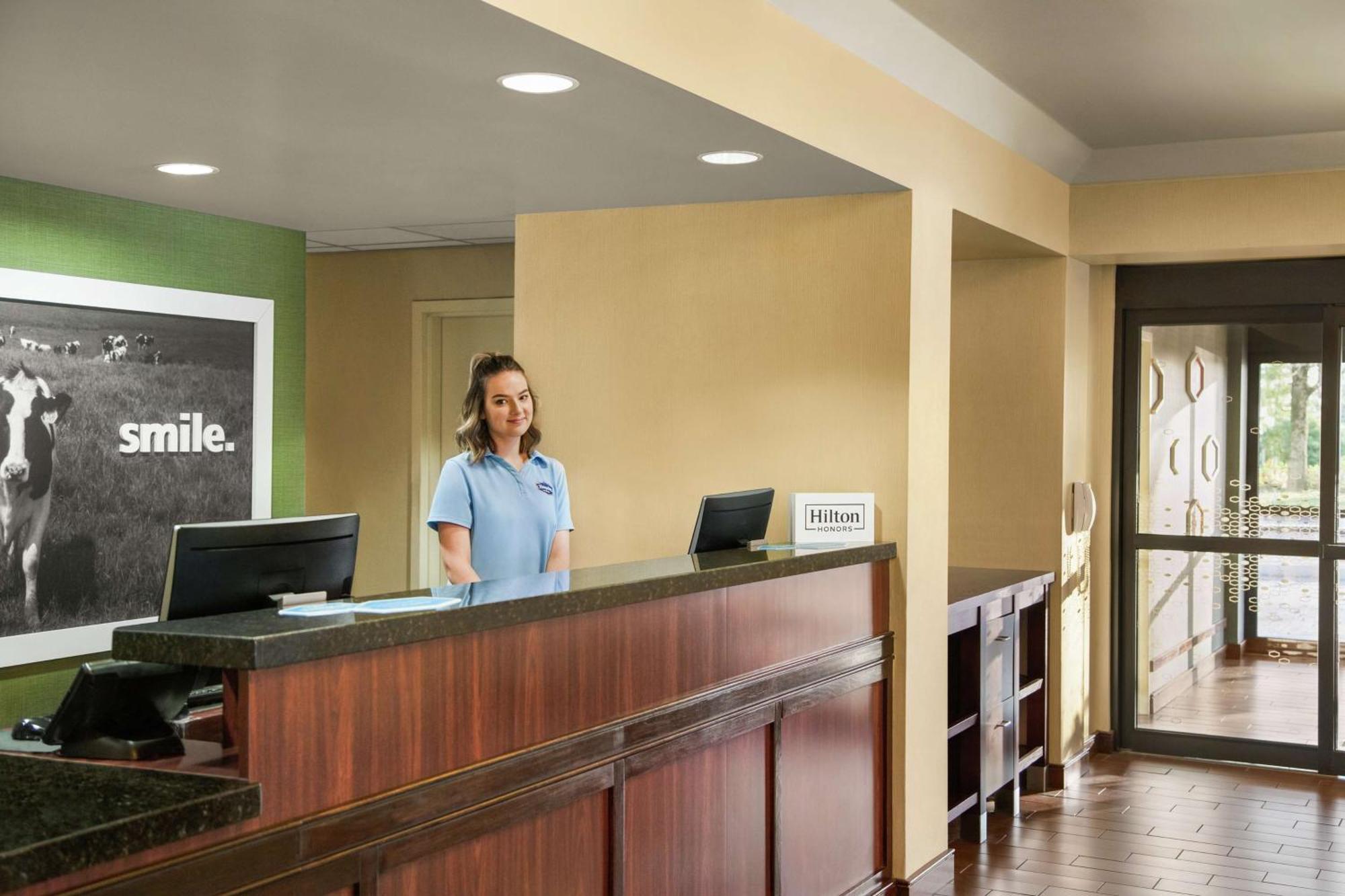 Hampton Inn Portland Airport Kültér fotó