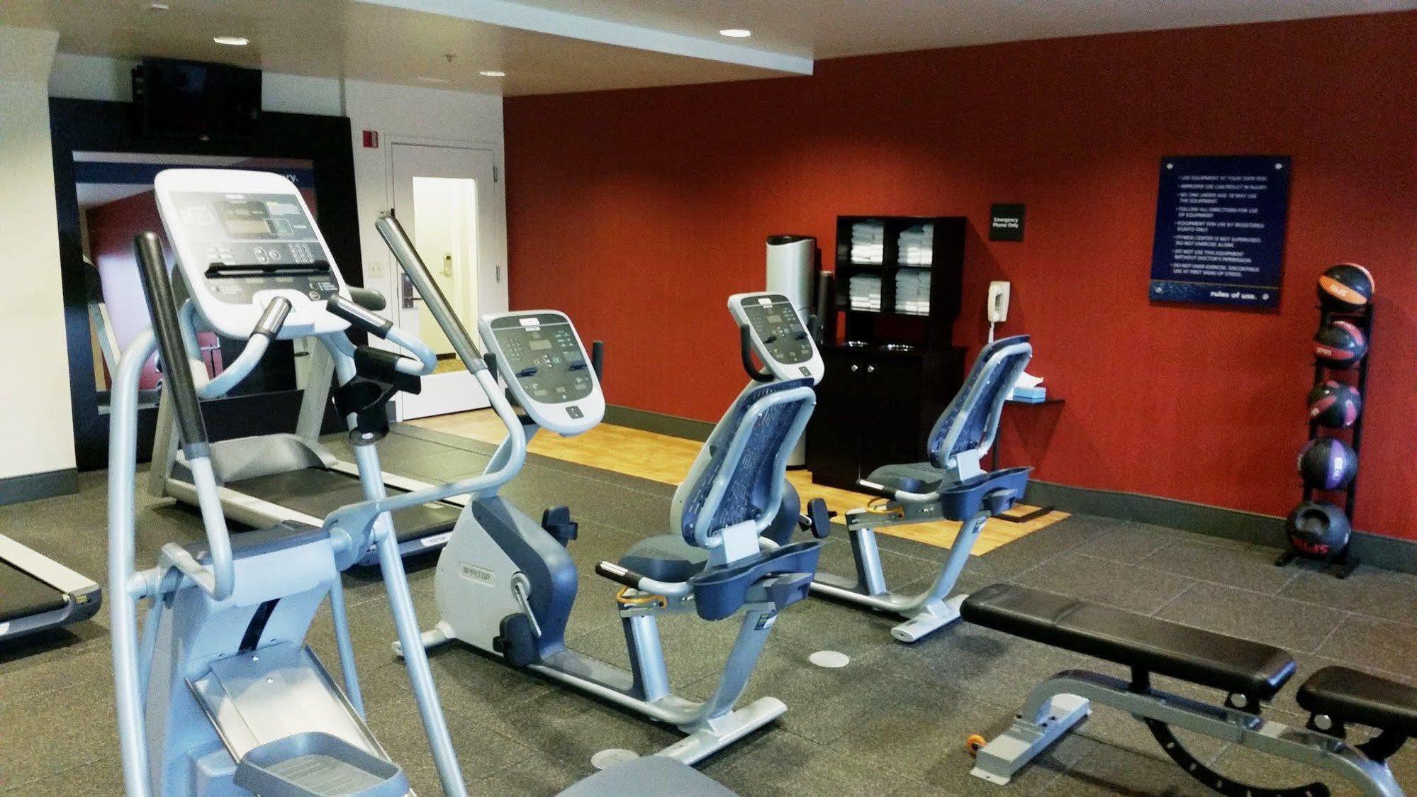 Hampton Inn Portland Airport Kültér fotó